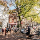 canal, canal house, day, exterior, people, street
People in the city
Herfst in de binnenstad