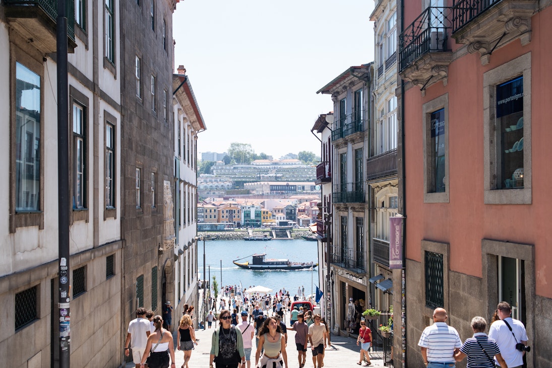 August 2024: Street scenes, daily life Porto